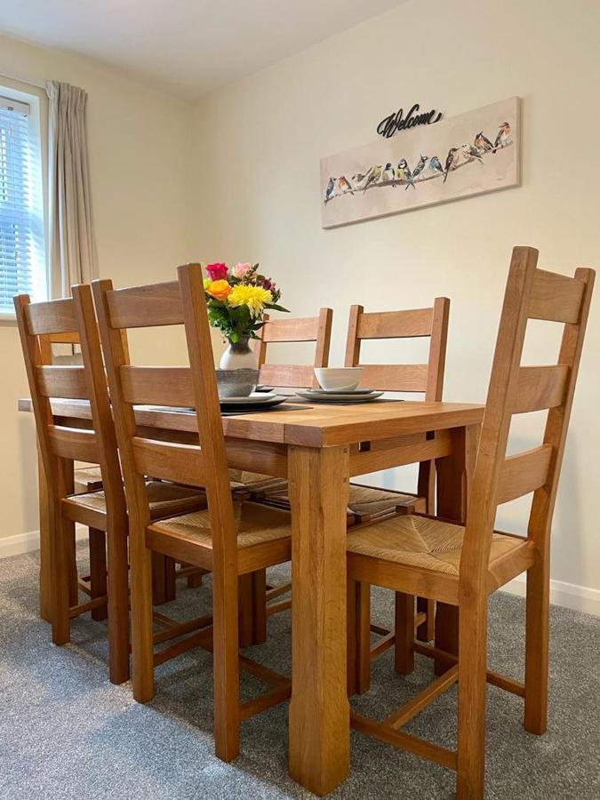 1 Merchants Gate - 2 Bedroom, City Apartment With Private Parking York Bagian luar foto